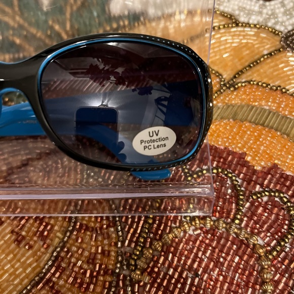 Fashion Sunglasses. Blue & Black Frames with Uv Protection Black Lens. NWOT - Picture 3 of 4